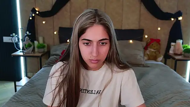 Teresa Stane online show from 02.21.25