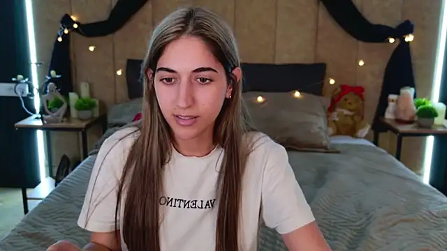 Teresa Stane online show from 02.21.25