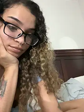 1prettygem online show from 12.18.24