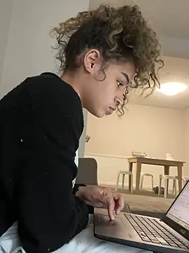 1prettygem online show from 01.15.25