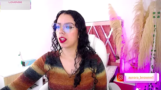 Aurora Brownn online show from 09.12.25