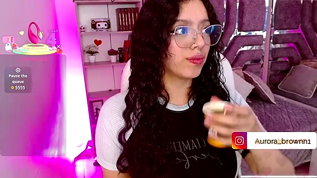 Aurora Brownn online show from 11.06.25