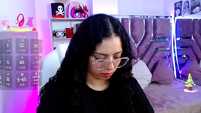 Aurora Brownn online show from 12.14.25