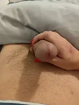 Snapshot of ariel-rick chatting on 10.25.25 ariel-rick online show from 10.25.25