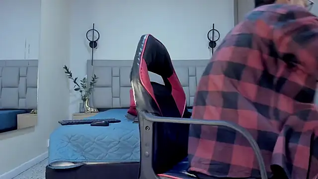 JEFFREY COTTOM online show from 12.01.25