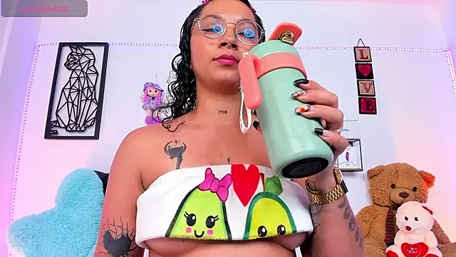 Mari Sweett online show from 01.16.25