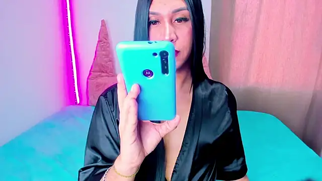 Snapshot of Candace_Queen chatting on 12.05.25 Candace Queen online show from 12.05.25