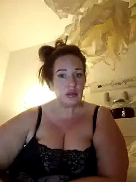 Snapshot of Engel_mia chatting on 02.15.25 Engel mia online show from 02.15.25