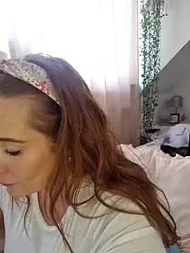 Snapshot of Engel_mia chatting on 02.19.25 Engel mia online show from 02.19.25