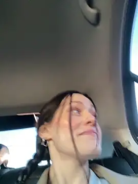 Mia Mia M online show from 04.10.26