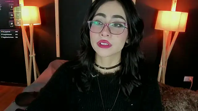 Snapshot of vampy_dolll chatting on 01.12.25 vampy dolll online show from 01.12.25