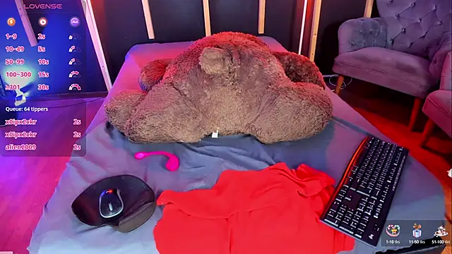 Snapshot of vampy_dolll chatting on 01.24.25 vampy dolll online show from 01.24.25