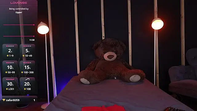 Snapshot of vampy_dolll chatting on 01.29.25 vampy dolll online show from 01.29.25