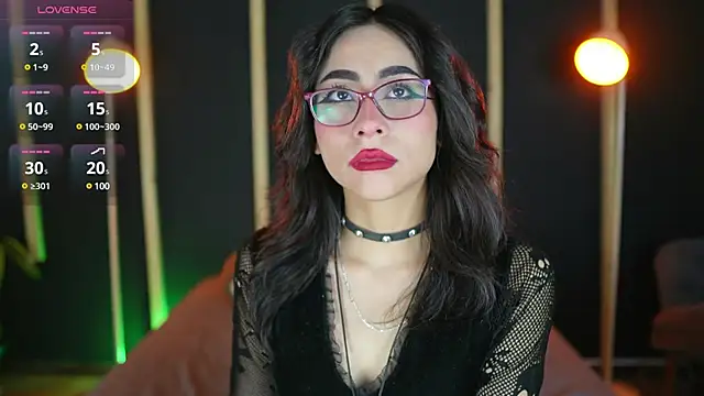 Snapshot of vampy_dolll chatting on 01.30.25 vampy dolll online show from 01.30.25