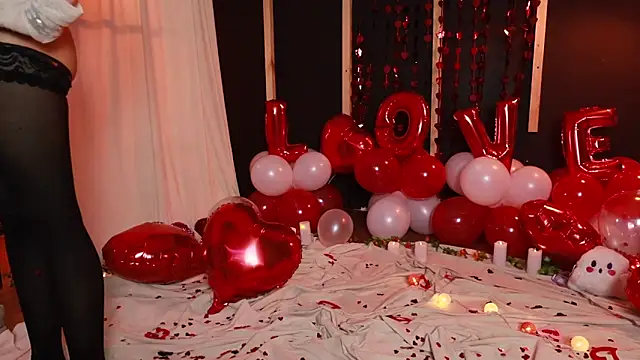 Snapshot of vampy_dolll chatting on 02.14.25 vampy dolll online show from 02.14.25