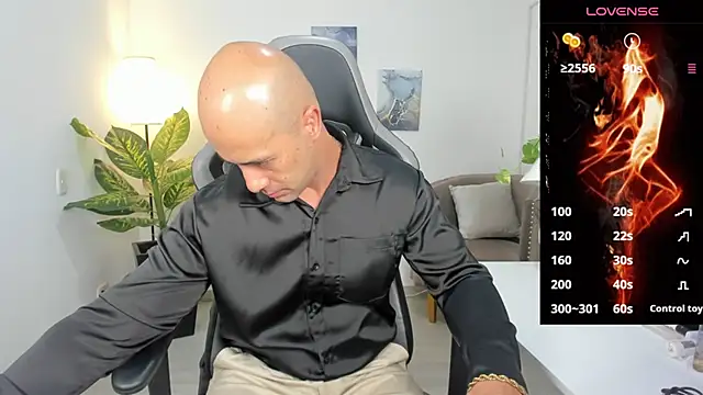 Snapshot of ryan_master_ chatting on 12.21.24 ryan master online show from 12.21.24