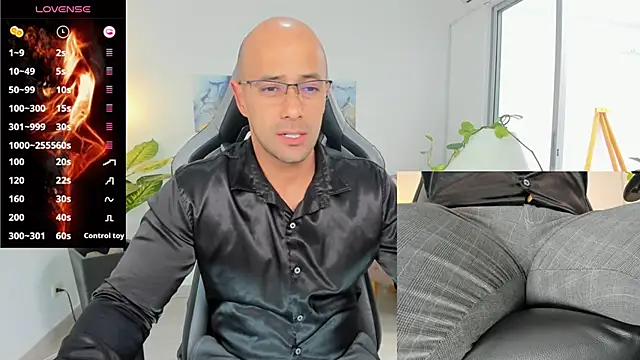 Snapshot of ryan_master_ chatting on 12.30.24 ryan master online show from 12.30.24