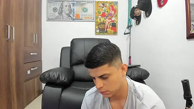 Snapshot of boss_of_cash chatting on 10.01.25 boss of cash online show from 10.01.25