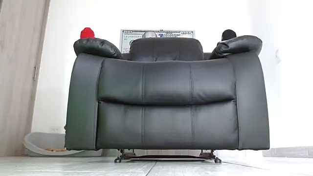 Snapshot of boss_of_cash chatting on 12.22.25 boss of cash online show from 12.22.25