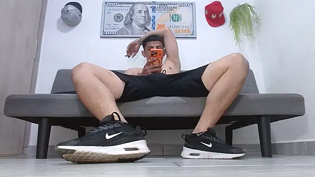 Snapshot of boss_of_cash chatting on 04.16.26 boss of cash online show from 04.16.26