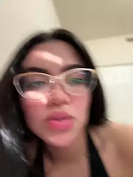 Snapshot of xsweetv chatting on 02.06.25 xsweetv online show from 02.06.25