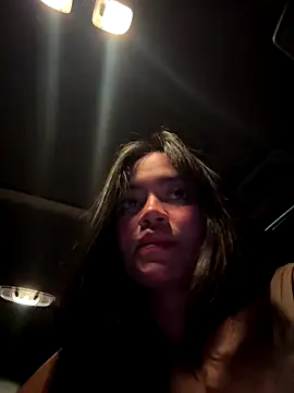 Snapshot of xsweetv chatting on 11.18.25 xsweetv online show from 11.18.25