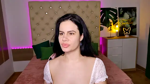 Snapshot of KattieSims chatting on 03.02.25 KattieSims online show from 03.02.25
