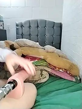 Yaz Moon online show from 10.31.25