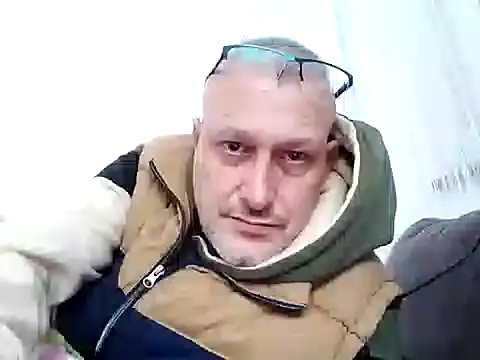 Snapshot of Husoban chatting on 11.01.25 Husoban online show from 11.01.25