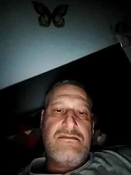 Snapshot of Husoban chatting on 11.19.25 Husoban online show from 11.19.25