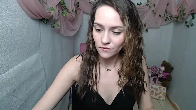 Lina Star S online show from 12.24.24