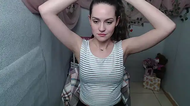 Lina Star S online show from 12.24.24