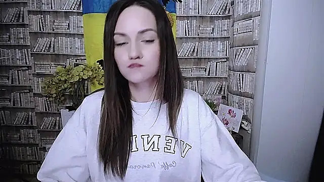 Lina Star S online show from 10.30.25