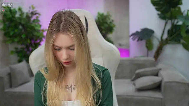 Ewa Pearl online show from 03.11.25