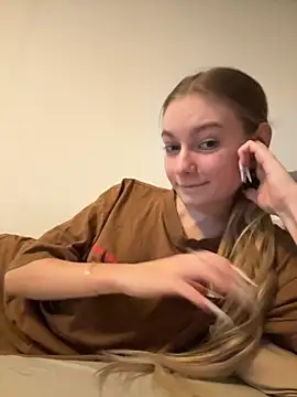 Ewa Pearl online show from 10.11.25