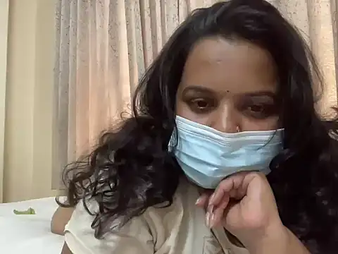 Snapshot of Oeshi chatting on 07.03.26 Oeshi online show from 07.03.26