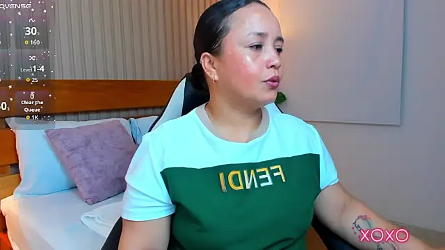 Snapshot of linda_rios_ chatting on 06.16.26 linda rios online show from 06.16.26