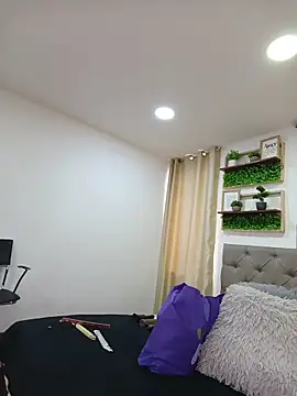 Snapshot of sasi_luna chatting on 02.20.26 sasi luna online show from 02.20.26