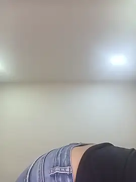 Snapshot of sasi_luna chatting on 02.25.26 sasi luna online show from 02.25.26