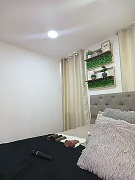 Snapshot of sasi_luna chatting on 02.28.26 sasi luna online show from 02.28.26