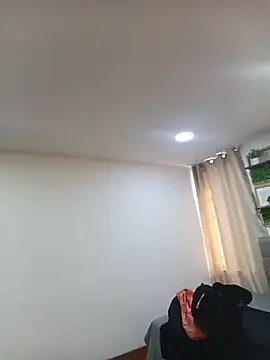 sasi luna online show from 04.18.26