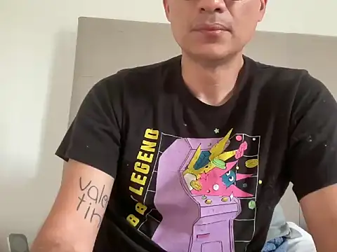 Snapshot of alex_ruiz85 chatting on 10.06.25 alex ruiz85 online show from 10.06.25