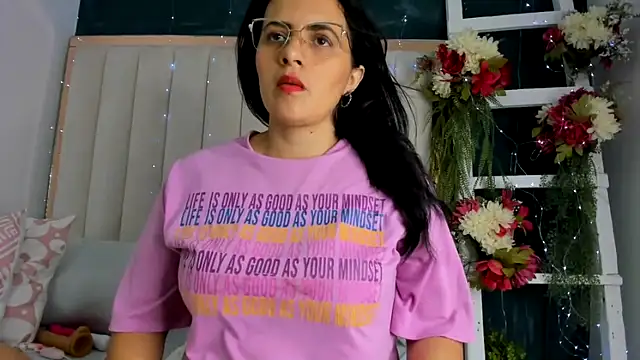 africa holmes online show from 09.18.25