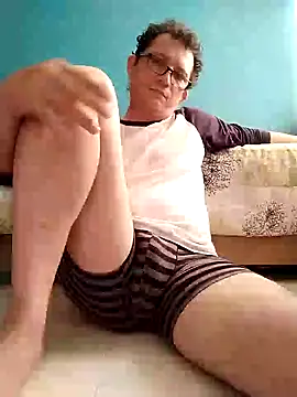 Snapshot of Bombi22 chatting on 01.07.25 Bombi22 online show from 01.07.25