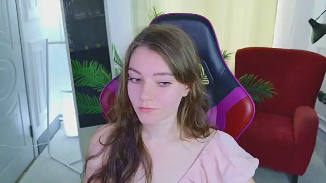 Lana  Cute  online show from 07.22.26