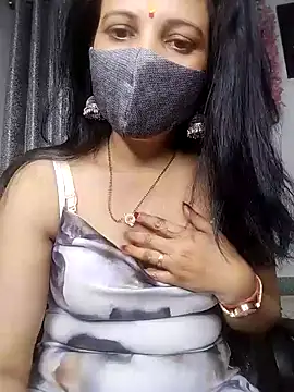 Snapshot of sexy_bhabhi69 chatting on 02.05.25 sexy bhabhi69 online show from 02.05.25