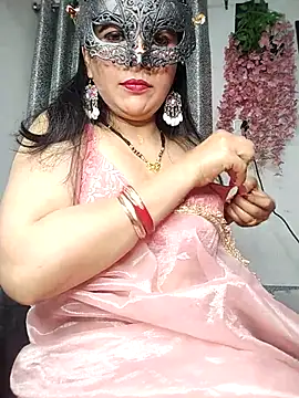 Snapshot of sexy_bhabhi69 chatting on 02.20.25 sexy bhabhi69 online show from 02.20.25
