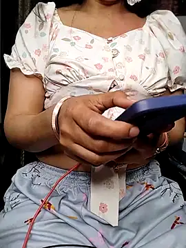 Snapshot of sexy_bhabhi69 chatting on 03.14.25 sexy bhabhi69 online show from 03.14.25