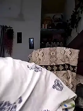 Snapshot of sexy_bhabhi69 chatting on 09.15.25 sexy bhabhi69 online show from 09.15.25