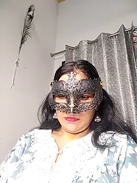 Snapshot of sexy_bhabhi69 chatting on 09.19.25 sexy bhabhi69 online show from 09.19.25